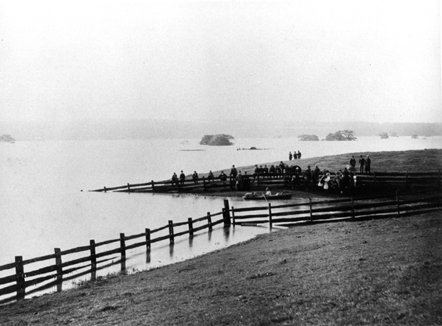 Hawkesbury River in flood